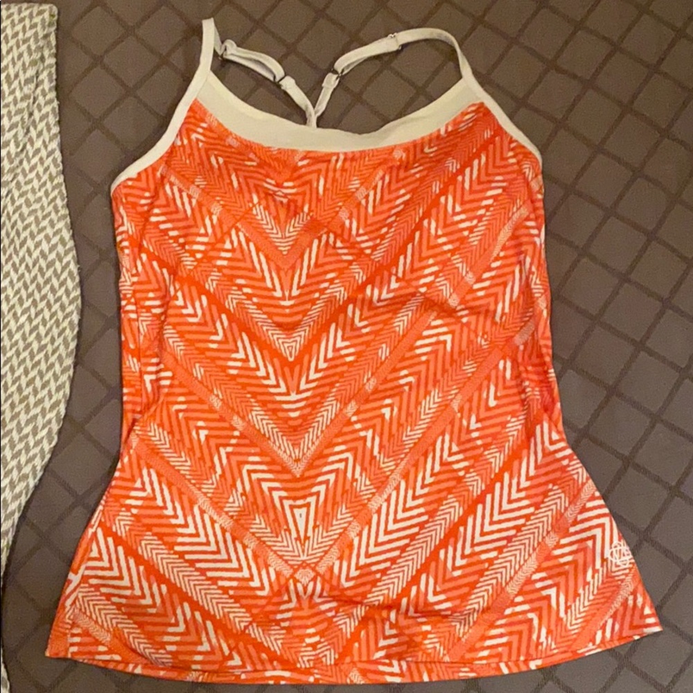 Women’s workout top